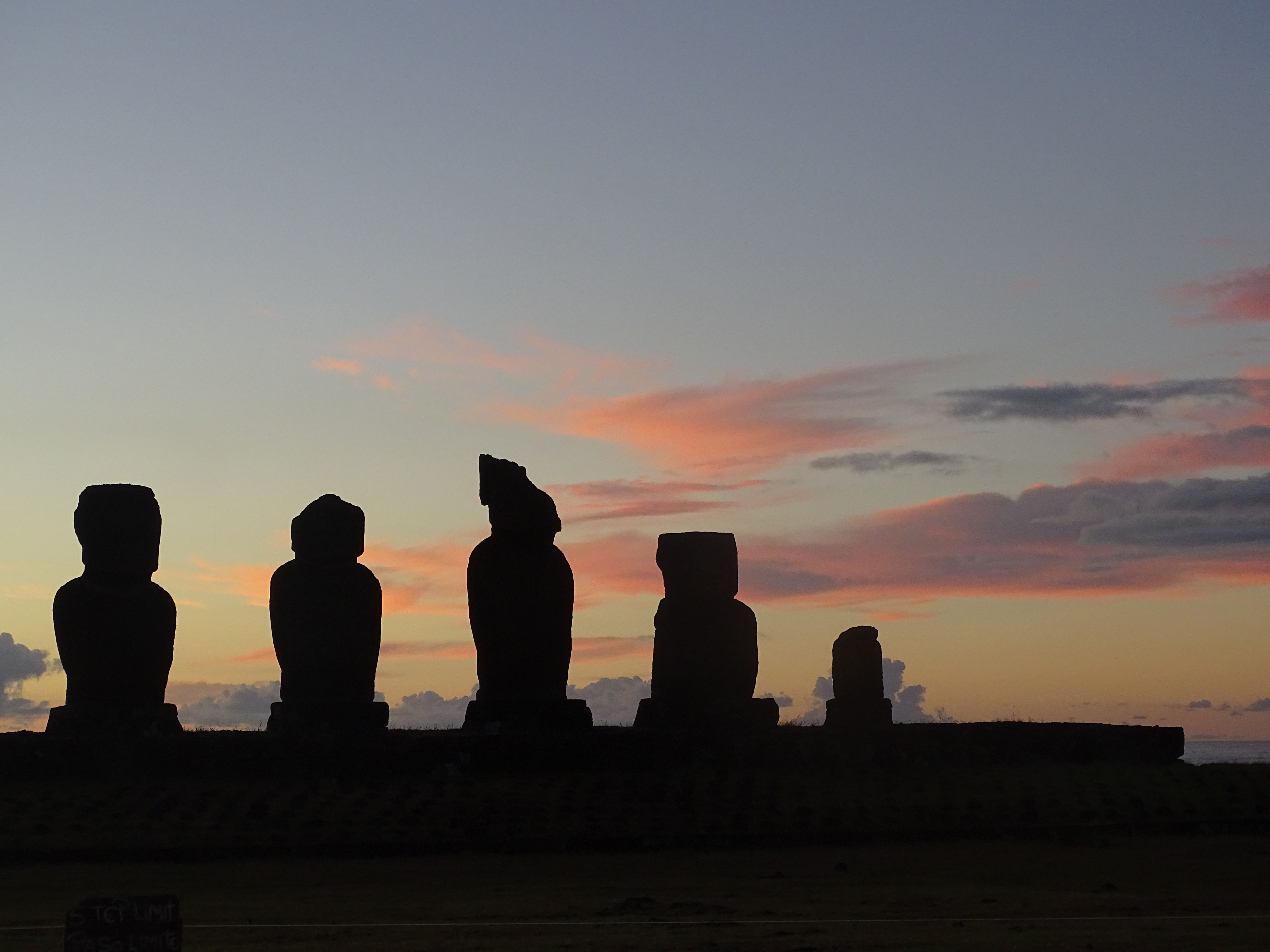 L’ouest et le nord de Rapa Nui : d’Orongo à Anakena