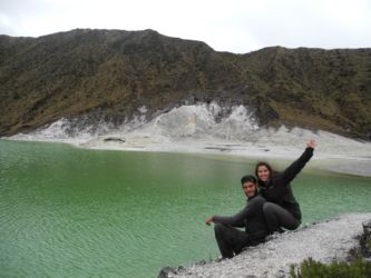 Laguna verde du volcan Azufral